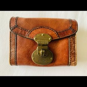 Fossil vintage wallet. Genuine leather.